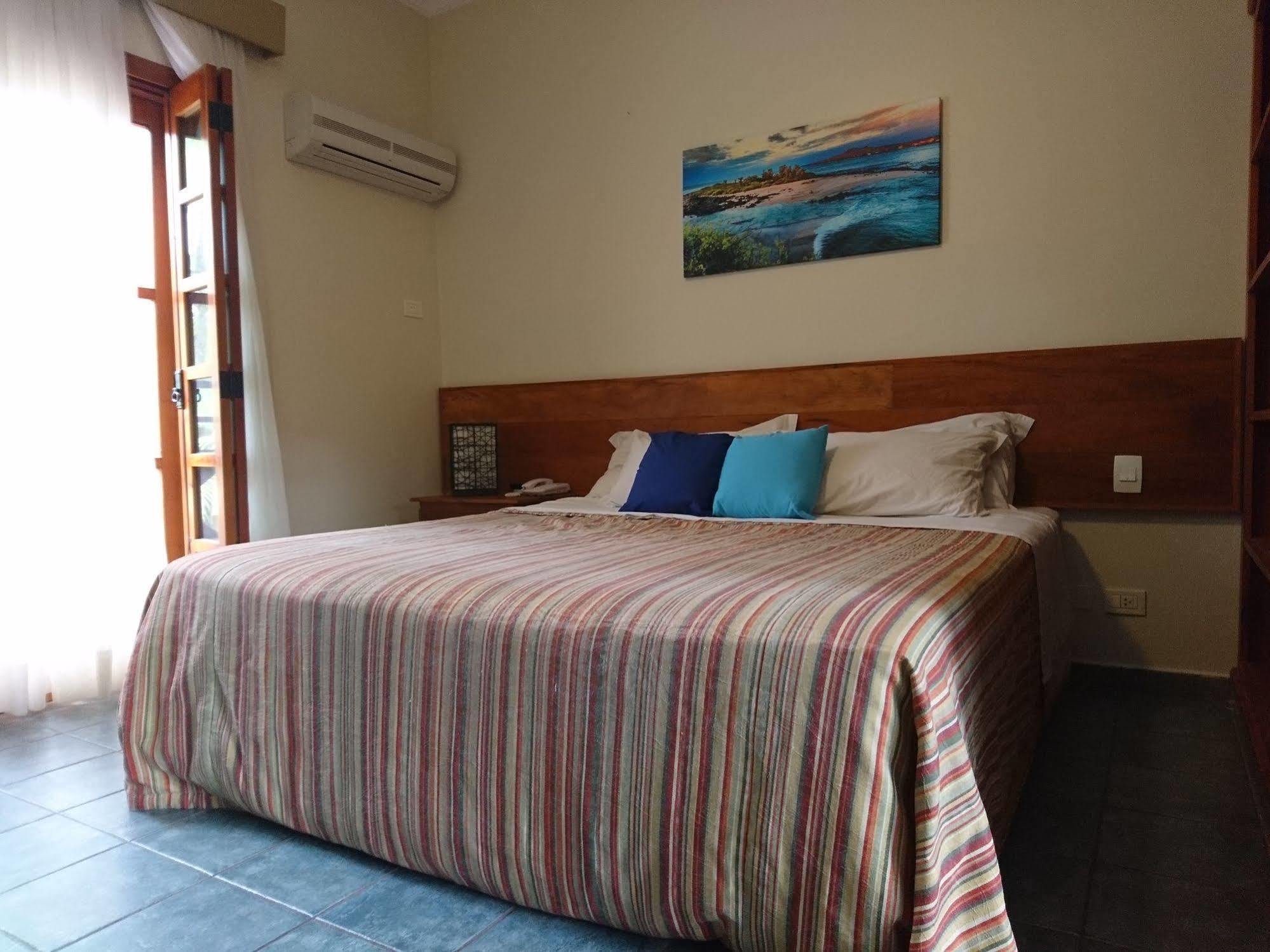 Galapagos Aparthotel Ilhabela Exterior foto